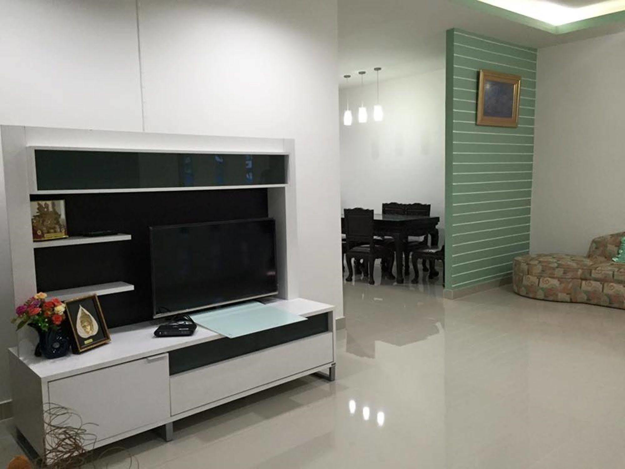 ควีนเพลส สระบุรี Queenplace Sara Buri エクステリア 写真